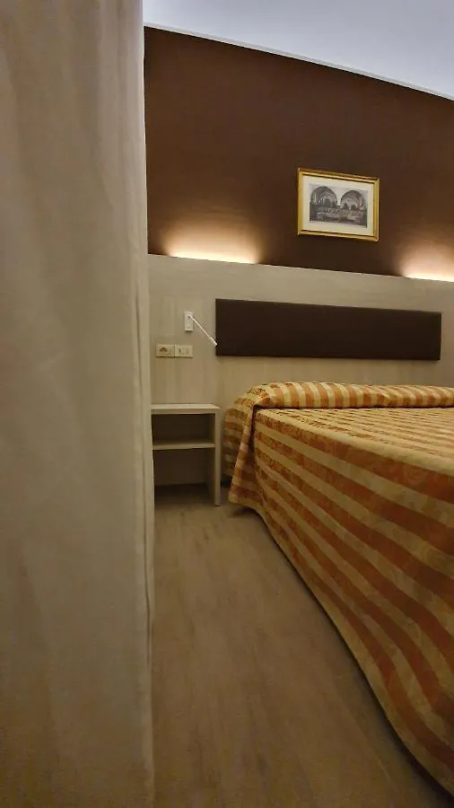 Albergo Leonardo Chianciano Terme Otel