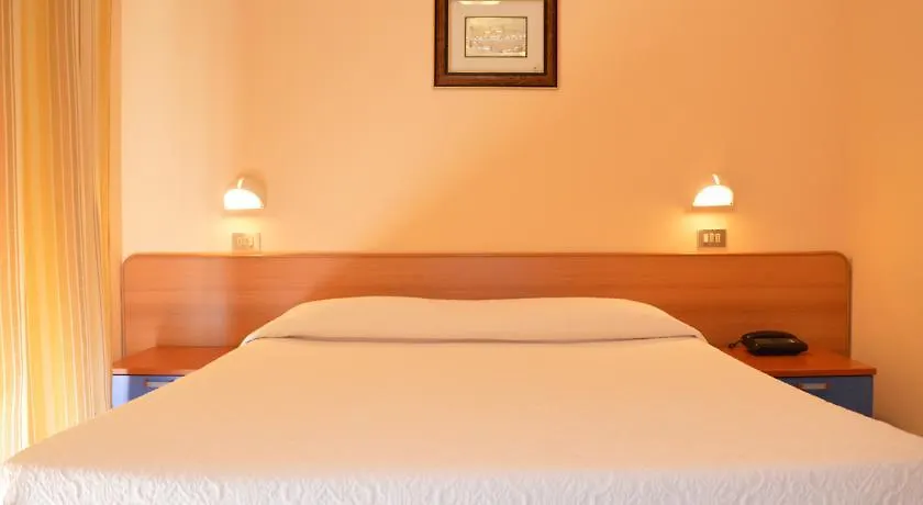 *** Otel Albergo Leonardo Chianciano Terme İtalya
